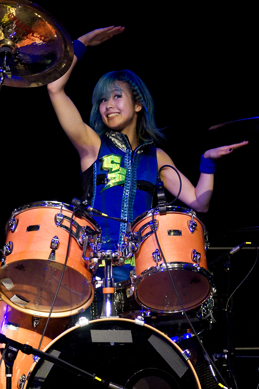 MY JHOUSE ROCKS JAPANESE MUSIC NEWS: Gacharic Spin